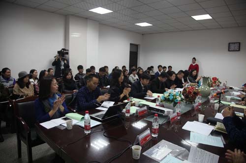 企业代表及建筑装饰专业教师参会.jpg